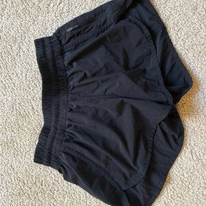 Women’s lululemon Track that High Rise Short SZ 6